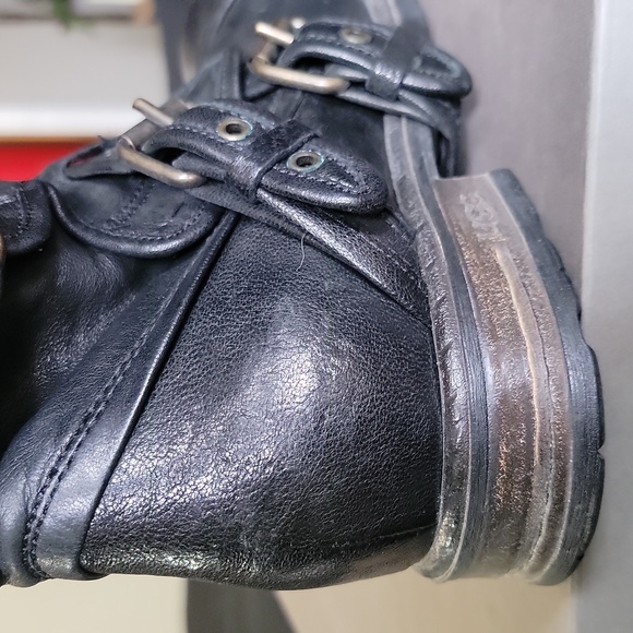 Ugg Elisabeta Moto Boot - Picture 8 of 14